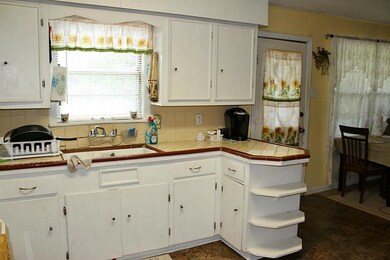 5918 Cottonwood St, Pearland, TX 77584 - photo 3