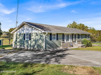 5917 Roberts Rd, Corryton, TN 37721 - photo 3