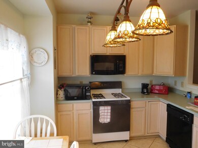 16 Stuart Dr, Norristown, PA 19401 - photo 4