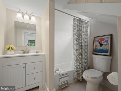 325 N Braddock St, Winchester, VA 22601 - photo 4