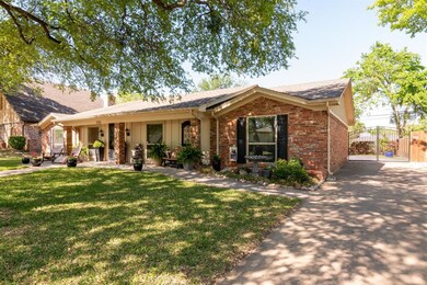 2325 Lakeview Dr, Bedford, TX 76021 - photo 3