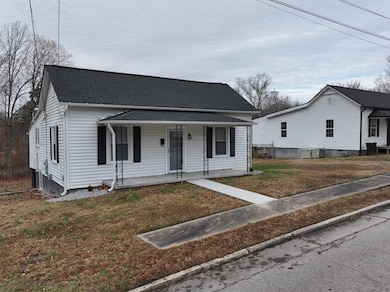 142 Stokesland Ave, Danville, VA 24541 - photo 2