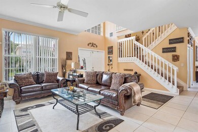 Foyer/Living Room