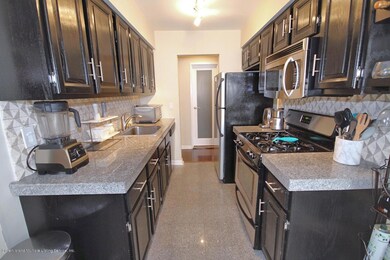 120 Devon Loop unit 2, Staten Island, NY 10314 - photo 3
