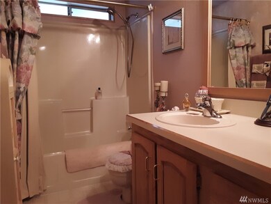 15922 Agate St SE, Yelm, WA 98597 - photo 6