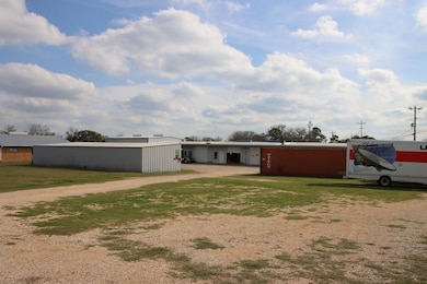 1346 N Jefferson St, La Grange, TX 78945 - photo 6