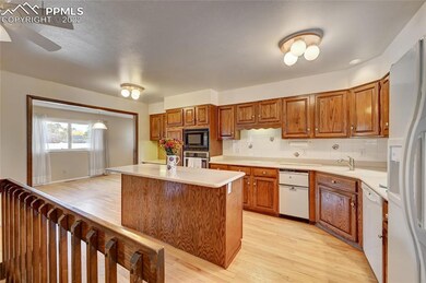 Large Kitchen with Island