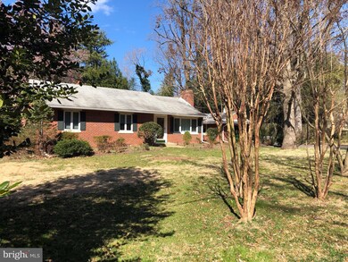 1112 Lyndale Dr, Alexandria, VA 22308 - photo 2