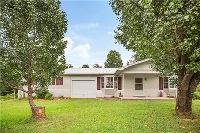 547 Pine Mountain Rd unit Tamassee, Tamassee, SC 29686 - photo 3