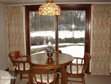 423 Oak Ridge Dr, Cedarville, IL 61013 - photo 7