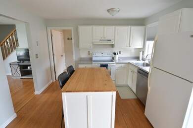 2 Appletree Ln, Essex, VT 05452 - photo 5