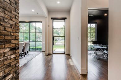 935 Lamonte Ln, Houston, TX 77018 - photo 6