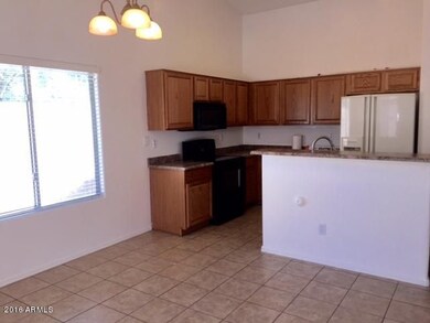 106th_Eat-in Kitchen