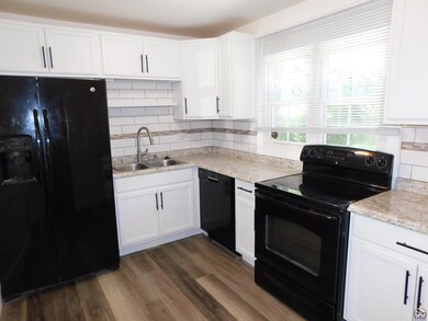 1412 SW Celtic St, Topeka, KS 66611 - photo 4