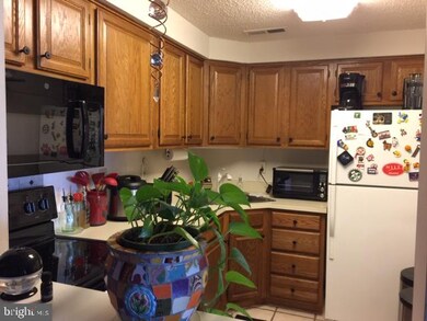 214 Ravens Crest Dr, Plainsboro, NJ 08536 - photo 5