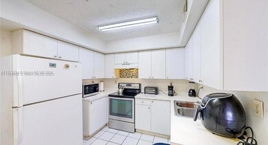 15390 SW 76th Terrace unit 107, Miami, FL 33193 - photo 7