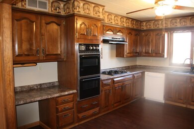 100 N Jackson St, Hugoton, KS 67951 - photo 7