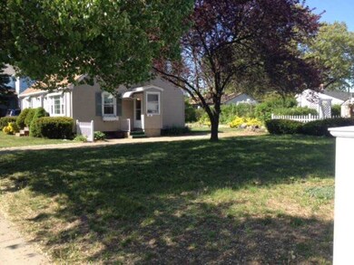 140 Crescent Ave, Cranston, RI 02910 - photo 4