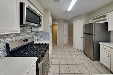 8514 Greenleaf Lake Dr, Houston, TX 77095 - photo 4