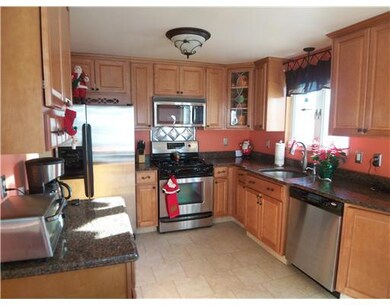 59 Carrs Ln, Warwick, RI 02886 - photo 2