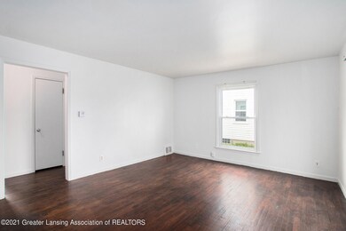 820 S Dexter Dr, Lansing, MI 48910 - photo 6