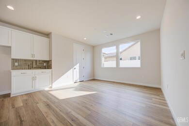 12731 Marsden St, Bakersfield, CA 93311 - photo 6