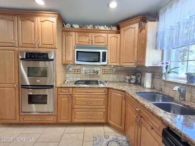 5 Elaine Ct, Old Bridge, NJ 08857 - photo 4