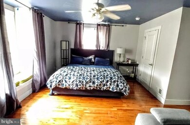 425 S 6th St, Camden, NJ 08103 - photo 5