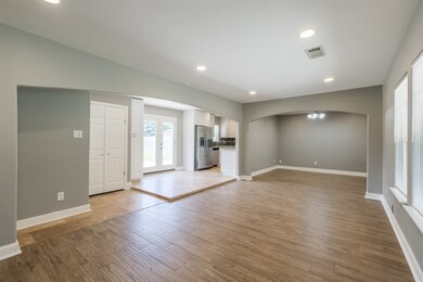 1627 Ansbury Dr, Houston, TX 77018 - photo 7