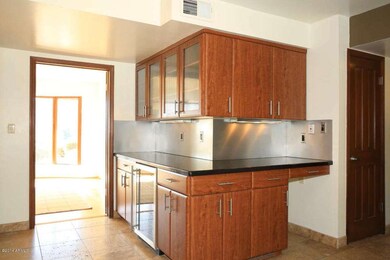 Kitchen-Wine Bar