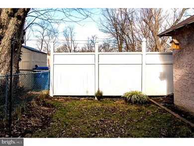 18 N Llanwellyn Ave, Glenolden, PA 19036 - photo 6