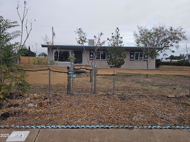 113 E Navajo St, Huachuca City, AZ 85616 - photo 2