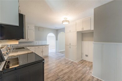 106 Brewster St, Robinson, TX 76706 - photo 5