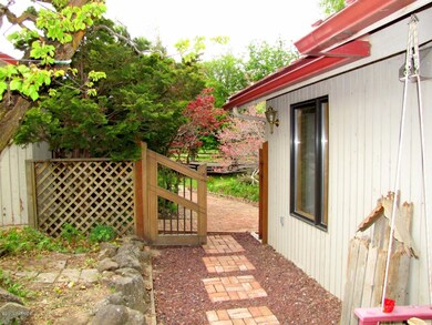 250 pioneer way 008