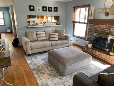 1226 Ardmore Dr, Naperville, IL 60540 - photo 7