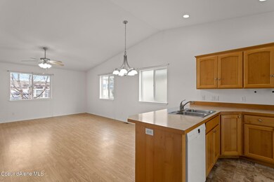 13682 N Kings Canyon Rd, Rathdrum, ID 83858 - photo 6