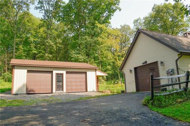 533 Hemlock Drive Tamaqua, Schuylkill County, PA 18525 - photo 2