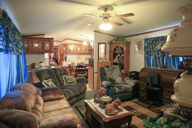 6 Hilltop Manor Park, Whitefield, NH 03598 - photo 4