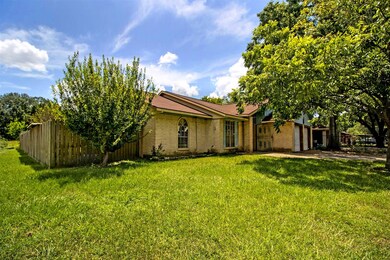 2203 Deerhurst Ln, Houston, TX 77088 - photo 3