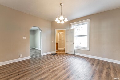 808 N Logan St, Lincoln, IL 62656 - photo 6