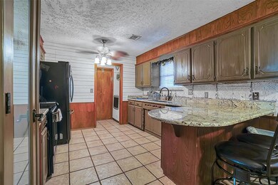 1108 S 13th St, Clinton, OK 73601 - photo 6