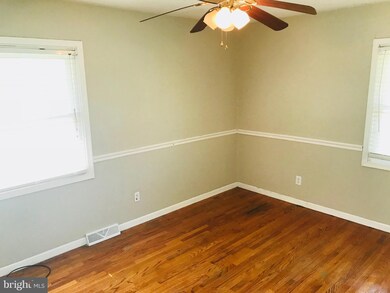 44156 Saint Andrews Ln, California, MD 20619 - photo 5