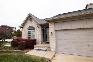 15955 Bentley Cir W, Macomb, MI 48044 - photo 3