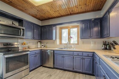 8327 Mullen Rd, Lenexa, KS 66215 - photo 7