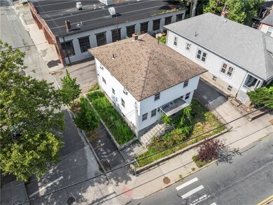 466 Admiral St, Providence, RI 02908 - photo 2