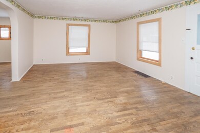 329 W. Franklin St-105