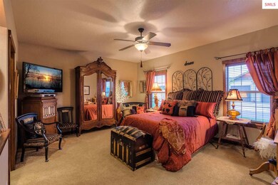 Huge Master and en suite. There is another window 