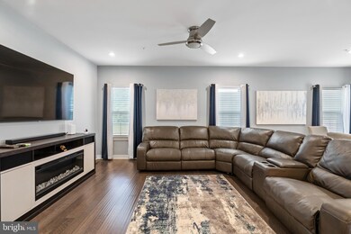 7644 Chesham Ct, White Plains, MD 20695 - photo 5