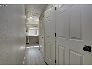 5611 NE 38th St, Vancouver, WA 98661 - photo 7