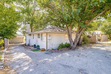 1116 W Lake Dr, Weatherford, TX 76087 - photo 2